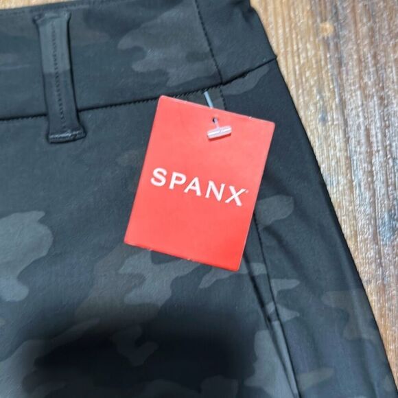 Spanx Sunshine Short‎ 6” Sz S NWT - Picture 4 of 8